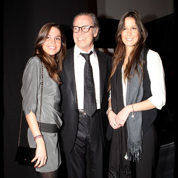 Michel Leeb et ses deux filles - Fanny et Elsa - au 26ème festival international automobile des Invalides à Paris en janvier 2011 © Alain Guizard Bestimage