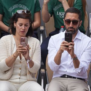Jimmy Mohamed et sa femme Souailla - Célébrités dans les tribunes des Internationaux de France de tennis de Roland Garros 2024 à Paris le 26 mai 2024. © Moreau-Jacovides/Bestimage