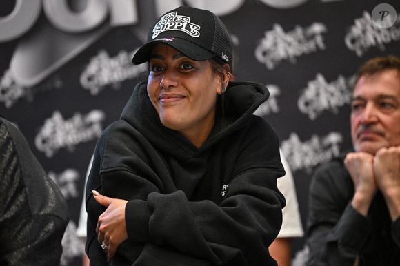 Amel Bent assistant au Foot Concert, au profit de l'association Huntington Avenir à la LDLC Arena à Lyon, France, le 11 novembre 2024. Photo par Julien Reynaud/APS-Medias/ABACAPRESS.COM