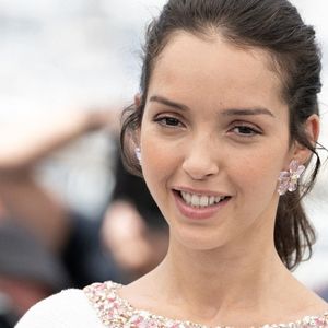 Récompensée à la Mostra de Venise en 2017, césarisée en 2020 pour "Papicha", l’actrice enchaîne les rôles dans des films salués par la critique...

Lyna Khoudri participe au Photocall 13 Jours 13 Nuits lors du 78ème Festival de Cannes au Palais des Festivals le 24 mai 2025 à Cannes, France. Photo par David NIVIERE/ABACAPRESS.COM