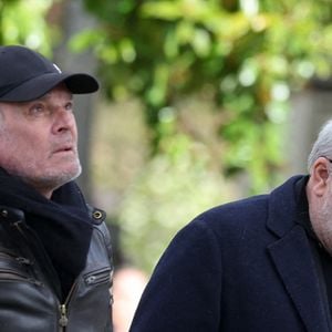 Laurent Baffie, Antoine Duléry - Obsèques d'Isabelle Mergault à la Coupole du Père-Lachaise à Paris le 30 mars 2026. © Cyril Moreau - Dominique Jacovides / Bestimage