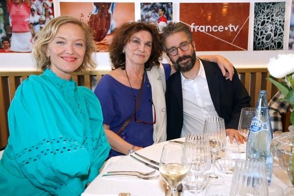 Exclusif - Maya Lauqué, Fabienne Servan-Schreiber et Stephane Sitbon-Gomez (N° 2 de France TV) - Déjeuner dans la loge de France TV lors de la Finale Femmes des Internationaux de France de Tennis de Roland Garros 2024 - Jour 14 à Paris le 08 Juin 2024. 

© Bertrand Rindoff / Bestimage