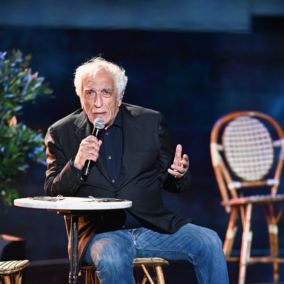 Exclusif - Gerard Darmon - Enregistrement de l'émission "La chanson secrète", présentée par N.Aliagas et diffusée le 1er décembre sur TF1
© Guillaume Gaffiot-Cyril Moreau / Bestimage