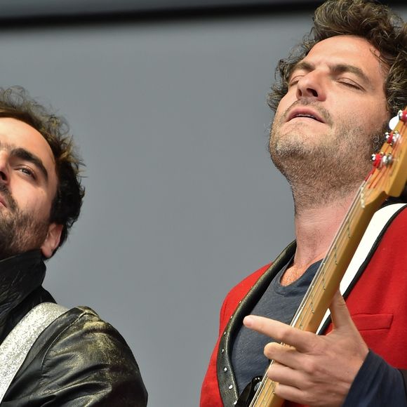 Joseph Chedid et Matthieu Chedid en concert lors de la Fête de l'Humanité 2015 dans le Parc de la Courneuve à Paris, le 13 septembre 2015.

Photo : Agence Bestimage