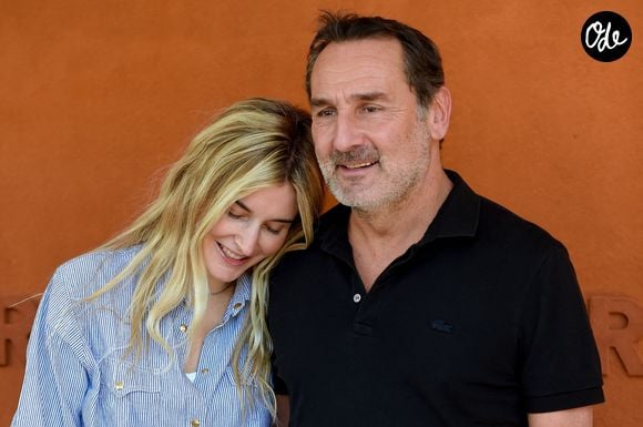 Alizée Guinochet et Gilles Lellouche assistent au tournoi de Roland-Garros 2024, le 9 juin 2024 à Paris, en France. Photo : Abaca