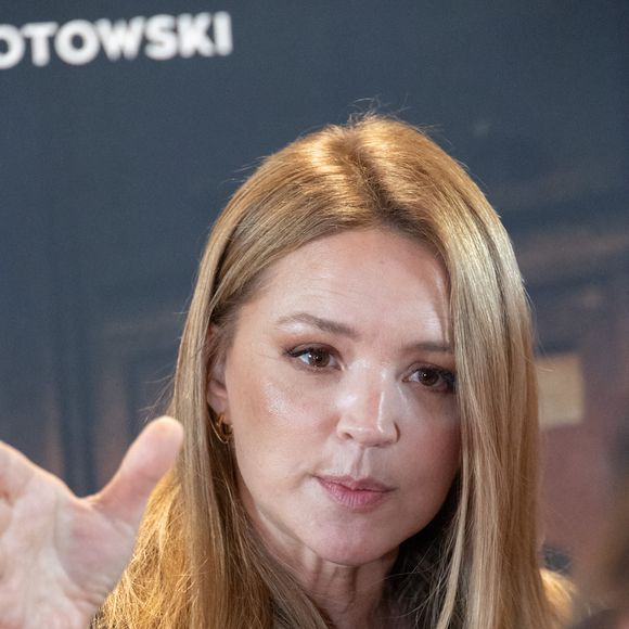 Virginie Efira assiste à la première du film 'Vie Privee' au Pathe Palace le 20 novembre 2025 à Paris, France. Photo par Nasser Berzane/ABACAPRESS.COM