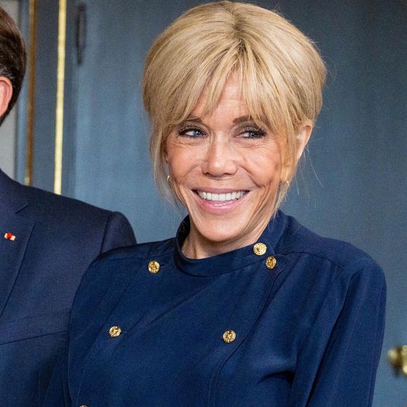 La Haye, PAYS-BAS — Le président français Emmanuel Macron et son épouse Brigitte Macron rencontrent le roi Willem-Alexander, la reine Maxima et la princesse Amalia avant un dîner marquant le début du sommet de l’OTAN à La Haye.
©Backgrid USA / Bestimage