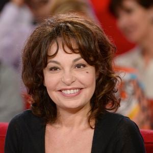 Isabelle Mergault - Enregistrement de l'émission "Vivement Dimanche" à Paris le 16 Septembre 2015 et qui sera diffusée le 20 Septembre 2015. - Invités principal Valérie Lemercier