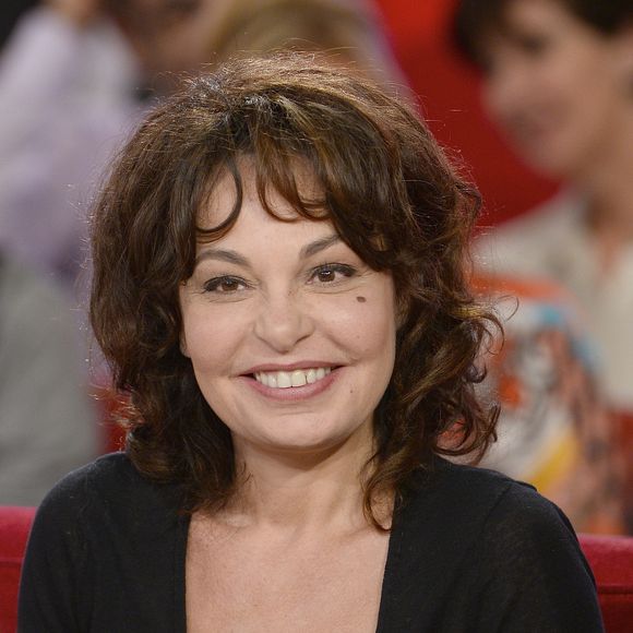 Isabelle Mergault - Enregistrement de l'émission "Vivement Dimanche" à Paris le 16 Septembre 2015 et qui sera diffusée le 20 Septembre 2015. - Invités principal Valérie Lemercier