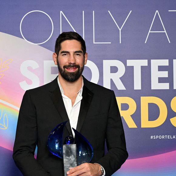 Louis Ducruet a remis le prix de "La Légende" à Nikola Karabatic lors de la soirée des Sportel Awards 2024 au Grimaldi Forum à Monaco, le 28 octobre 2024. © Bruno Bebert/Bestimage