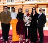 David Frankel, Caleb Hearon, Simone Ashley, Emily Blunt, Meryl Streep, Anne Hathaway, Stanley Tucci et Molly Rogers au photocall de "Le diable s'habille en Prada 2" au V&A, Londres, le 24 avril 2026.

Credit : GoffPhotos.com Ref : KGC-522