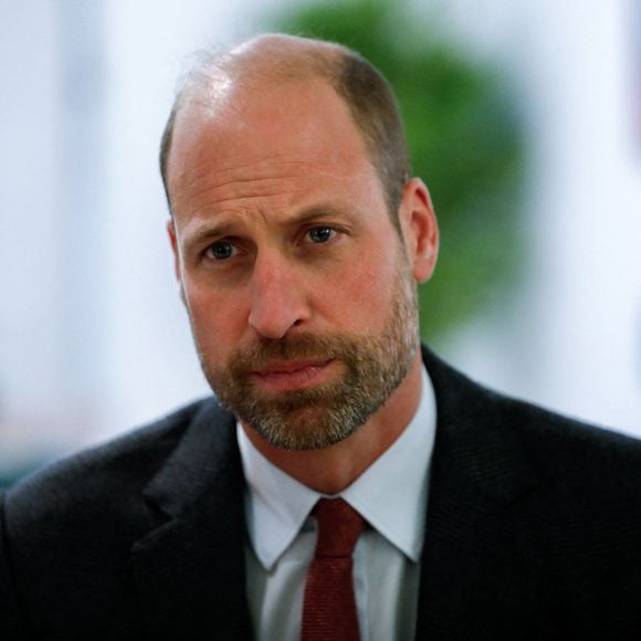 Le prince William a rendu hommage sur X à son ami de longue date Iain Douglas-Hamilton, décédé à 83 ans.

Le prince William, prince de Galles, inaugure le Centre Rob Burrow pour la maladie de Charcot à l'hôpital Seacroft de Leeds. Sur place, le prince est accueilli par Lindsey Burrow, veuve du regretté joueur de rugby à XIII R.Burrow. Photo par PA Photo/ Bestimage