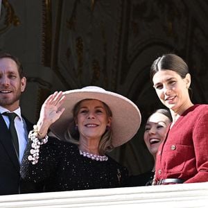 Un événement officiel marquant un renforcement stratégique de la sécurité à l’Ouest de la Principauté...

Andrea Casiraghi, la princesse Caroline de Hanovre, la princesse Alexandra de Hanovre, Charlotte Casiraghi apparaissant au balcon du palais de Monaco lors des célébrations de la fête nationale de Monaco à Monte-Carlo, Monaco le 19 novembre 2023. Photo by David Niviere/ABACAPRESS.COM
