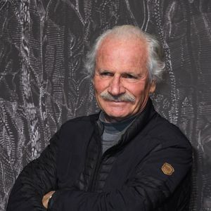 “Une utopie qui s’est réalisée”, explique Yann Arthus-Bertrand à propos de cette propriété

Yann Arthus-Bertrand - Vernissage de l'exposition Ruinart "Promenade en Champagne" au Carreau du Temple à Paris. Le 9 mars 2023
© Giancarlo Gorassini / Bestimage