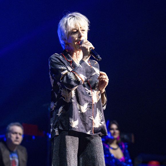 "La sécurité financière, je cours derrière", conclut-elle, avec une amertume palpable.

Lio sur la scène de la tournée "les années 80" à Lyon le 13/12/2025. Photo Sandrine Thesillat / PsNewZ