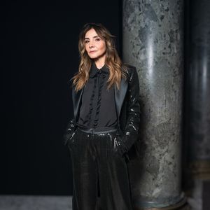 Clotilde Courau - Paris, FRANCE Des invités assistent au défilé Elie Saab Haute Couture Automne/Hiver 2025/2026 dans le cadre de la semaine de la mode à Paris, en France. © Backgrid USA / Bestimage