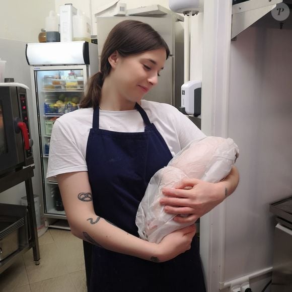 Samedi 19 juillet, dernier jour de "Vacarme", Sarah Mainguy appelle à une belle fête de fermeture.

Sarah Mainguy, finaliste de "Top Chef" et jeune maman.