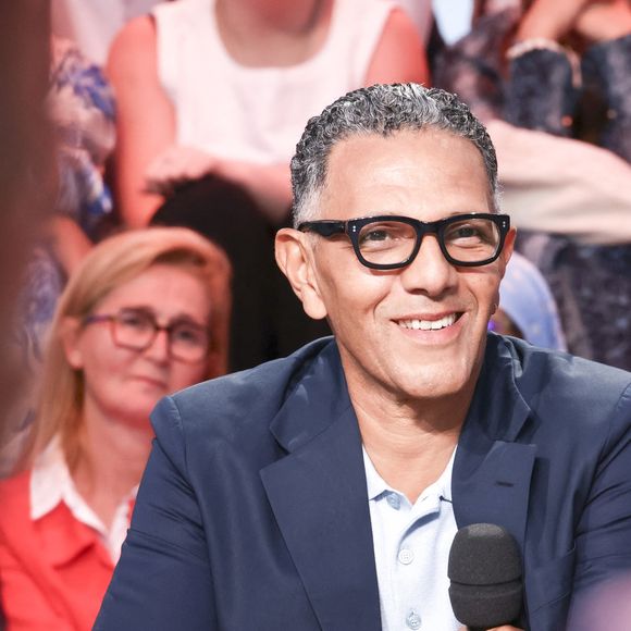 Exclusif - Roschdy Zem - Plateau de l'émission "C à vous" lors du 78ème Festival International du Film de Cannes le 22 mai 2025. © Jack Tribeca / Bestimage