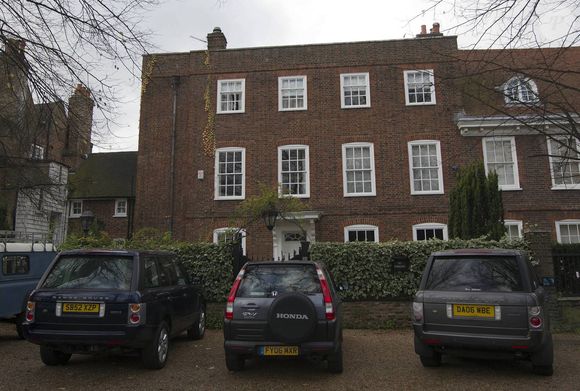 Extérieur de la maison de George Michael, Londres, le 24 novembre 2011. Crédit Bestimage