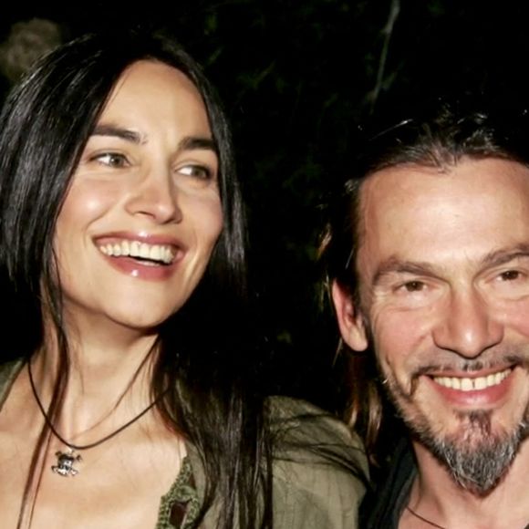 Captures d'écran du reportage "Florent Pagny, mon combat" diffusé sur TF1 lors de l'émission Sept à huit le dimanche 5 mars 2023.
Florent Pagny se confie sur son combat contre le cancer dans "Sept à Huit". En janvier 2022, Florent Pagny annonçait souffrir d'un cancer du poumon, et annulait sa tournée. Quelques mois plus tard, le chanteur avait confié aux équipes de Sept à Huit être en rémission. Mais en janvier dernier, alors qu'il se trouvait en Patagonie, des examens ont révélé la présence d'un ganglion, l'obligeant à rentrer à Paris.
Après la maladie, Florent Pagny se voit vivre en Patagonie, dans cette "immensité naturelle", et finir sa vie "retiré du monde". "Si j'ai la chance de devenir très vieux, il faut envisager de ne plus être en représentation (...) je peux avoir ce fantasme de finir ma vie retiré du monde, et de mourir comme un vieil indien", conclut-il.

© Captures ecran TF1 via Bestimage