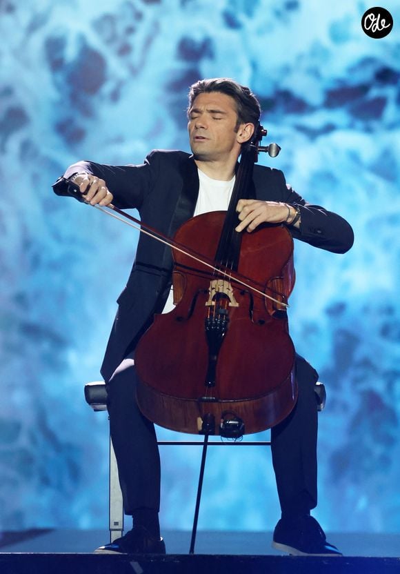 Gautier Capuçon sur la scène du "Gala des pièces jaunes, le concert événement" à La Défense Arena à Nanterre le 23 janvier 2025. © Jacovides / Moreau / Bestimage