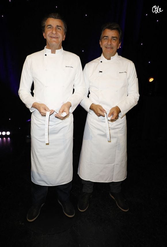 Cette distinction symbolique vient enrichir le parcours d'un chef qui a marqué la gastronomie française, du Pavillon Ledoyen aux restaurants Pavyllon.

Le chef multi-étoilé Yannick Alléno fait son entrée au Musée Grévin à Paris le 13 octobre 2026. Yannick Alléno, à la tête du Pavillon Ledoyen et de 18 étoiles au Guide Michelin, rejoint les figures de la gastronomie déjà présentes au Musée Grévin (IXe), comme P. Bocuse ou Anne-S. Pic. © Marc Ausset-Lacroix/Bestimage