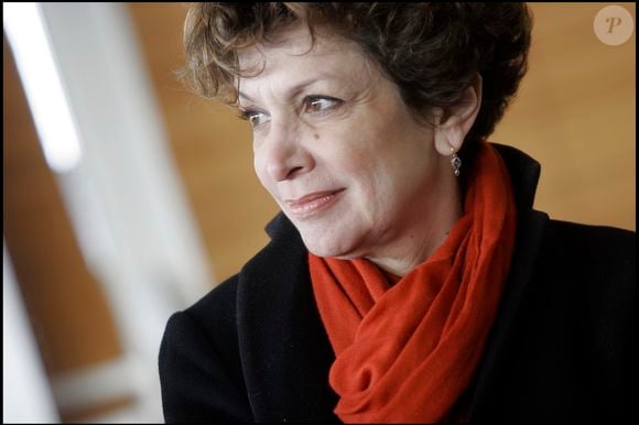 Catherine Laborde, à l'occasion de la Saint-Valentin de la solidarité, pour le Secours Populaire. CYRIL MOREAU / BESTIMAGE
