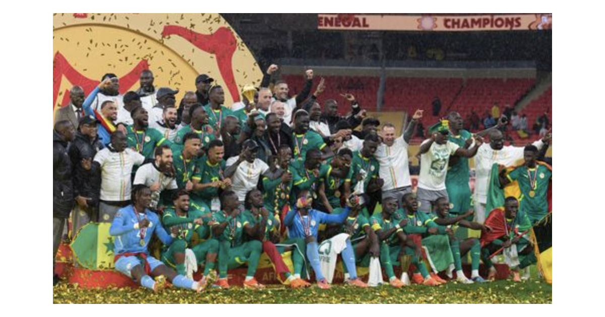 Le Sénégal remporte la CAN, son plus célèbre supporter français aux premières loges pour célébrer l'événement