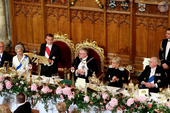 Lors du banquet organisé en l'honneur de la venue du président français et de son épouse 

Rachida Dati, Ministre de la Culture, La duchesse de Gloucester, Le président Emmanuel Macron, Alastair King, lord maire de Londres, Brigitte Macron, Le prince Richard, duc de Gloucester lors d’un banquet d’état à Guildhall, Londres le 9 juillet 2025. Le couple présidentiel français est en voyage officiel au Royaume Uni pour trois jours.

© Dominique Jacovides / Bestimage