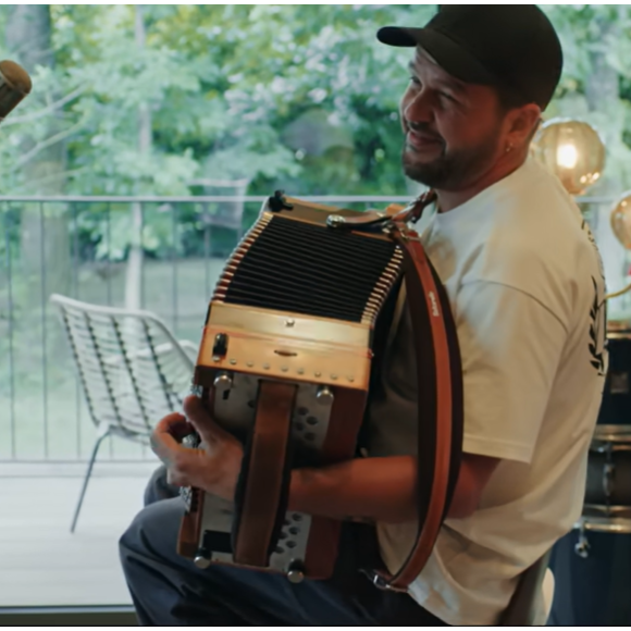 Claudio Capéo ouvre les portes de sa maison.