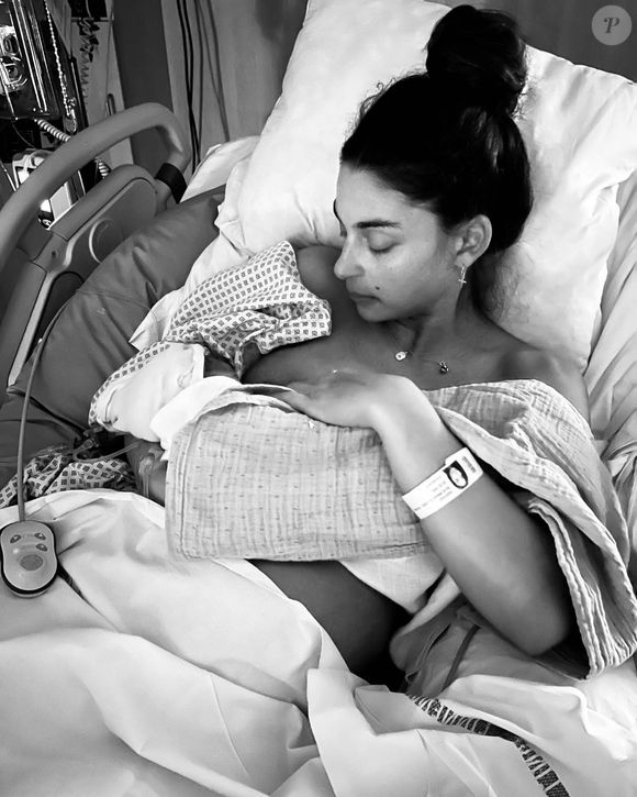 Tatiana Silva a annoncé la naissance de son fils June sur Instagram en publiant une photo d'elle avec son bébé. 26 janvier 2025.