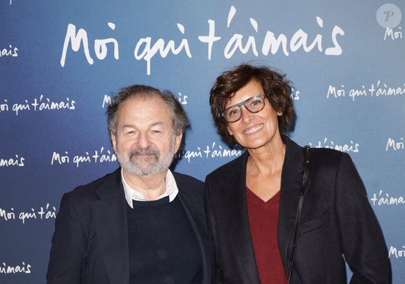 Aujourd'hui, bien que sa vie ait continué auprès de Denis Olivennes, la créatrice de mode continue de faire vivre le souvenir de son premier mari.

Denis Olivennes et sa compagne Inès de La Fressange -Avant-première du film "Moi qui t'aimais" au Publicis Cinémas à Paris à Paris le 25 septembre 2025. c Coadic Guirec/Bestimage
