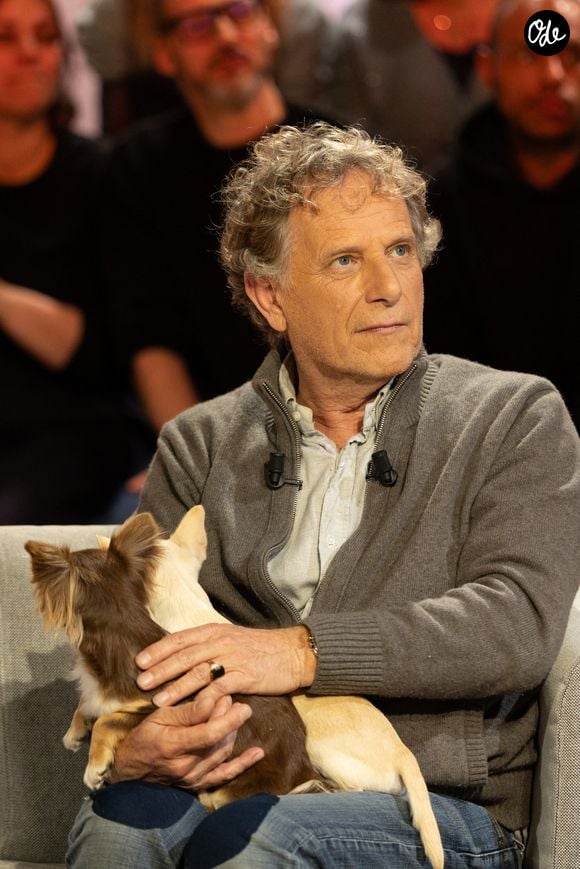 Exclusif - Charles Berling sur plateau de l'émission "Animalement Vôtre" présentée par Bernard Montiel, à Paris, le 12 janvier 2026. 

© Julien Sarkissian/Bestimage