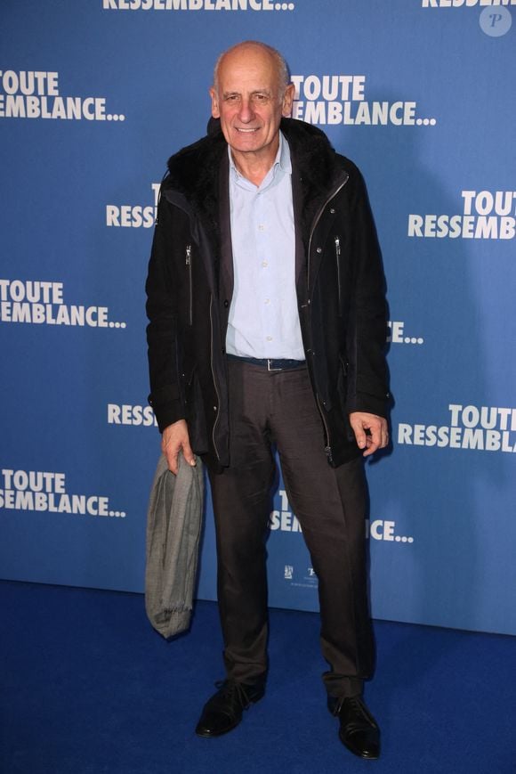 Mais après réflexion, il la voit comme une punition et ne peut revenir à l'antenne

Jean-Michel Aphatie lors de la Première de Toute Ressemblance..., a l'UGC Les Halles a Paris, France le 25 Novembre 2019. Photo by Jerome Domine/ABACAPRESS.COM
