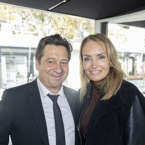 Exclusif - Laurent Gerra et Christelle Bardet - Anniversaire pour ses 85 ans  de Jean-Claude Camus avec ses proches et sa famille sur la péniche "Bel Ami" à Paris
© Cyril Moreau / Bestimage