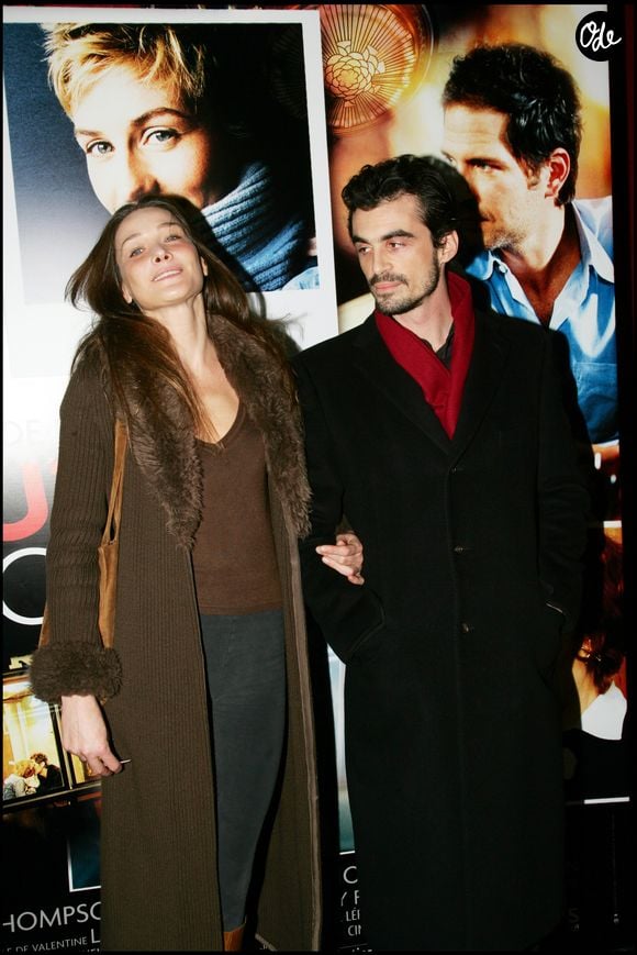 Son ancien compagnon a annoncé son nouveau spectacle, À la recherche de Marcel.

Carla Bruni et Raphaël Enthoven lors de l'avant-première du film "Fauteuil d'Orchestre" à l'UGC Normandie à Paris.
BERTRAND RINDOFF PETROFF / BESTIMAGE