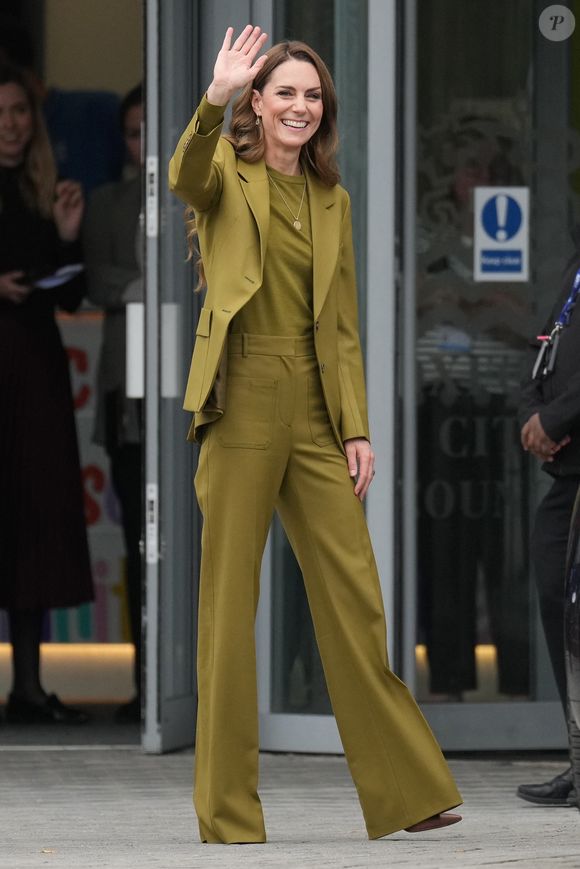Catherine (Kate) Middleton, princesse de Galles, lors d'une visite à Home-Start à Oxford, le 9 octobre 2025. Home-Start UK se prépare à déployer une formation auprès de son réseau de 9 000 bénévoles sur la base de la série explicative du Centre for Early Childhood de la Royal Foundation.
PA Photo/ Bestimage