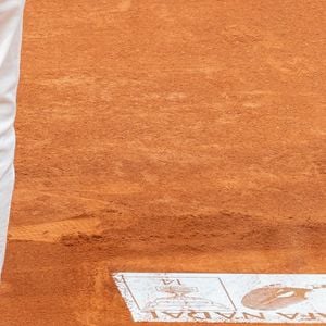 Hommage à Rafael Nadal lors des Internationaux de France 2025 à Roland Garros le 25 mai 2025 à Paris, France. Photo par Nasser Berzane/ABACAPRESS.COM