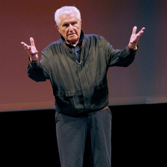 Le réalisateur Claude Lelouch a eu quatre épouses.

Claude Lelouch au théâtre Antoine à Paris. © Bertrand Rindoff / Bestimage