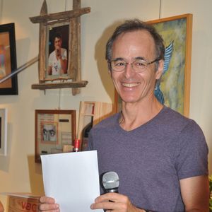 Exclusif - Jean-Jacques Goldman - Vente aux enchères à l'occasion du 20ème anniversaire du spectacle "Les Vendanges du Coeur" à Ouveillan, près de Narbonne (Aude) au profit des "Restos du Coeur" le 20 juillet 2014. ROBERT FAGES / BESTIMAGE