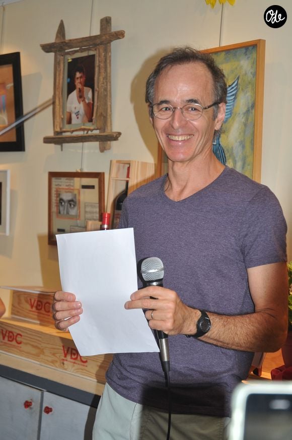 Exclusif - Jean-Jacques Goldman - Vente aux enchères à l'occasion du 20ème anniversaire du spectacle "Les Vendanges du Coeur" à Ouveillan, près de Narbonne (Aude) au profit des "Restos du Coeur" le 20 juillet 2014. ROBERT FAGES / BESTIMAGE