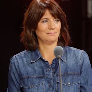 Estelle Denis à la conférence de presse de rentrée de RMC / RMC Sport saison 2021/2022 à l'Altice Campus à Paris, le 30 août 2021.  

Photo : Christophe Clovis / Bestimage