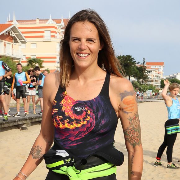 Laure Manaudou ce mardi une vidéo où elle réalise son rêve de monter à cheval dans la mer avec sa fille de 16 ans, Manon.  

Exclusif - La championne de natation L.Manaudou organise et lance la 1ère édition de sa course, la "Swimrun" à Arcachon, France. © Patrick Bernard/Bestimage