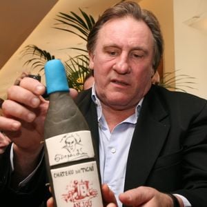 Gérard Depardieu propriétaire du château de Tigné 

Archives - Gerard Depardieu fait la promotion du vin d'Anjou "Chateau de Tigné", fabrique dans sa propriete dans la vallee de la Loire.