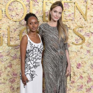 Comme 3 de ses frères et soeurs, Zahara ne porte plus le nom Pitt.
Zahara Jolie-Pitt et Angelina Jolie à leur arrivée à la 82e cérémonie des Golden Globes, à l'hôtel Beverly Hilton, le 5 janvier 2025 à Beverly Hills, Los Angeles, Californie, États-Unis. Photo : OConnor-Arroyo/AFF/ABACAPRESS.COM