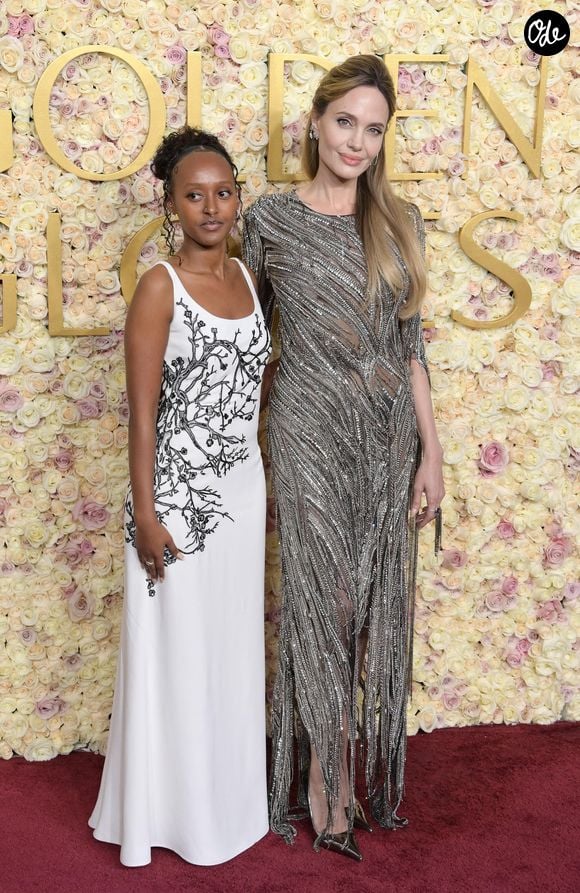 Comme 3 de ses frères et soeurs, Zahara ne porte plus le nom Pitt.
Zahara Jolie-Pitt et Angelina Jolie à leur arrivée à la 82e cérémonie des Golden Globes, à l'hôtel Beverly Hilton, le 5 janvier 2025 à Beverly Hills, Los Angeles, Californie, États-Unis. Photo : OConnor-Arroyo/AFF/ABACAPRESS.COM