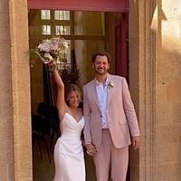 Deuxième mariage pour Eric Antoine et Gennifer Demey : après la Provence, ils se sont dit oui à Paris en présence de plusieurs personnalités