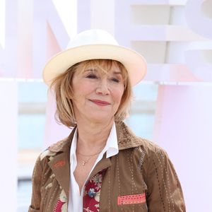 Qu’en est-il des liens entre les illustres membres du Splendid depuis le décès de Michel Blanc ? 

Marie-Anne Chazel lors du photocall de 'Broceliande' sur la plage du Majestic lors de 'CanneSeries' à Cannes. © Denis Guignebourg/BestImage
