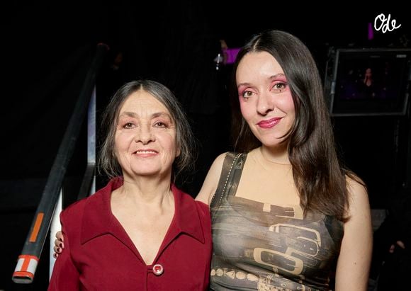 Catherine Ringer est morte à 68 ans, emportée par un cancer foudroyant

Exclusif - Catherine Ringer et sa fille Simone Ringer - Studio - Enregistrement du concert "Nos voix pour toutes", au profit de La fondation des femmes, à l'Adidas Arena à Paris

© Cyril Moreau-Coadic Guirec / Bestimage