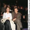 Judith Godrèche et Dany Boon lors du défilé de mode de la maison Yves Saint Laurent au musée Rodin à Paris en 2002.
Crédit : AGENCE / BESTIMAGE